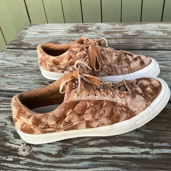 Covers Le Fleur Ex Velvet Golf Quilted Sneakers Lace Low Top In Men Size 12 Tan